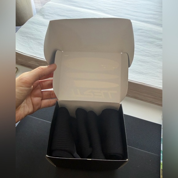 NWT Fitrell S/M Black Compression Socks (2 Pack) - Unisex - Picture 10 of 10